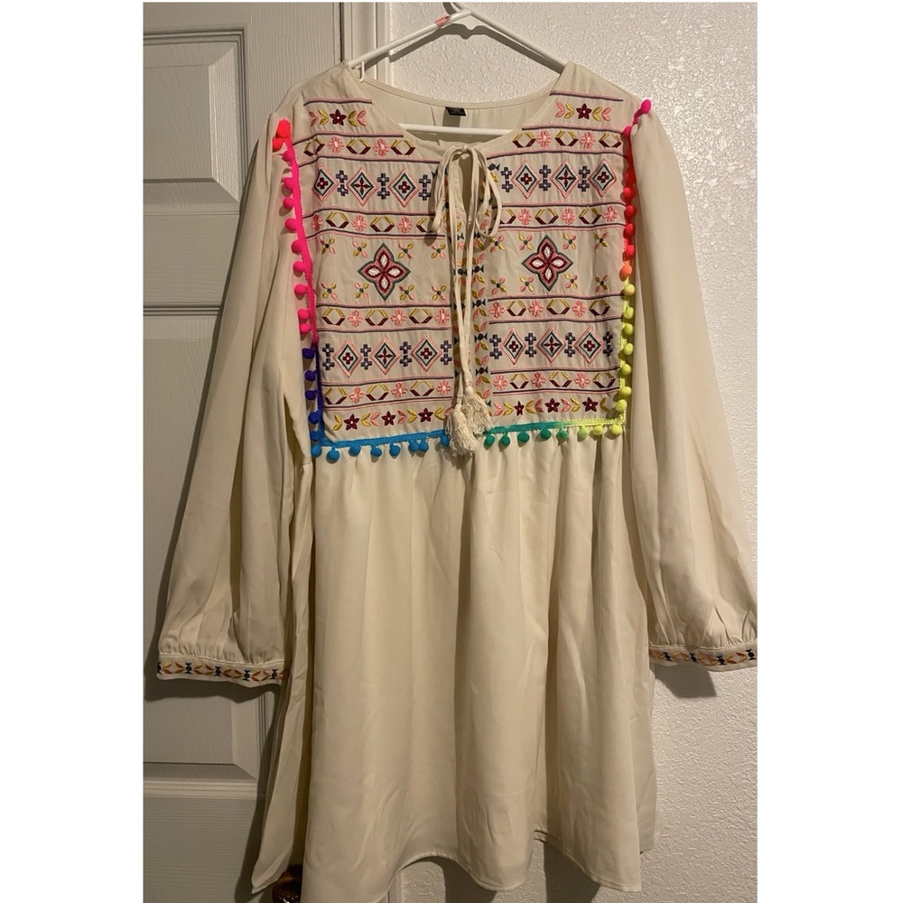 Plus Size Pom Pom Rainbow Embroidery Top